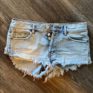 Jean cut offs